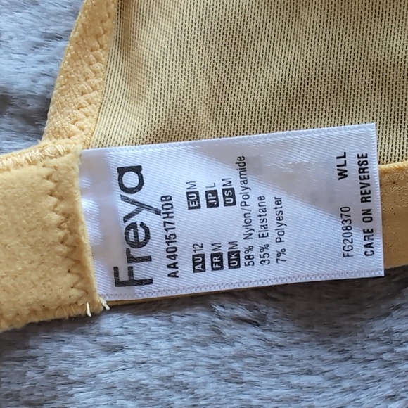 💕NWOT FREYA SNAPSHOT BRALETTE SIZE M - Picture 8 of 9